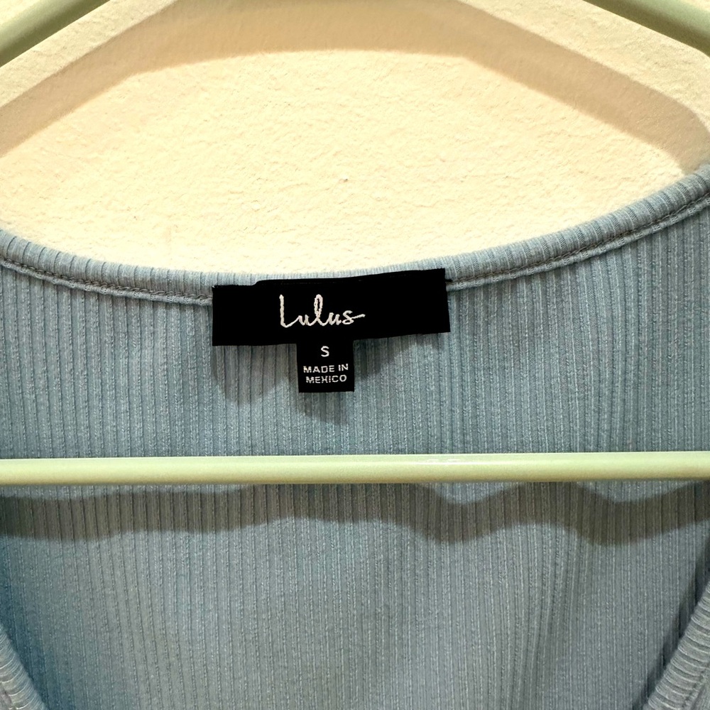 Lulu’s top - Picture 2 of 3